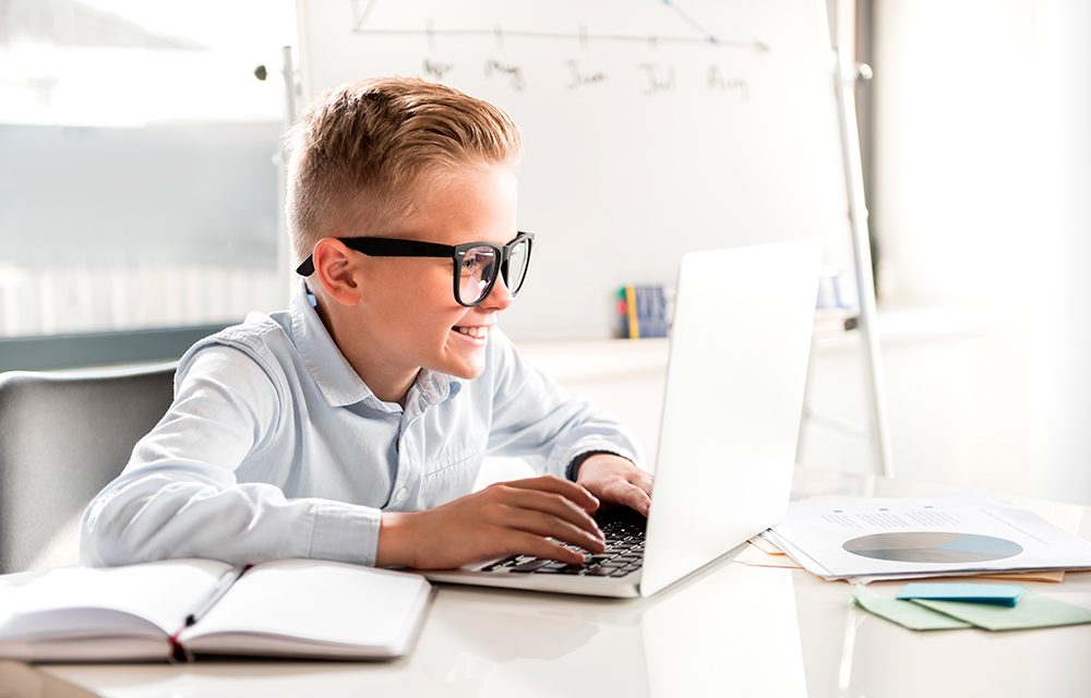 ¿deben los niños usar gafas para ordenador?